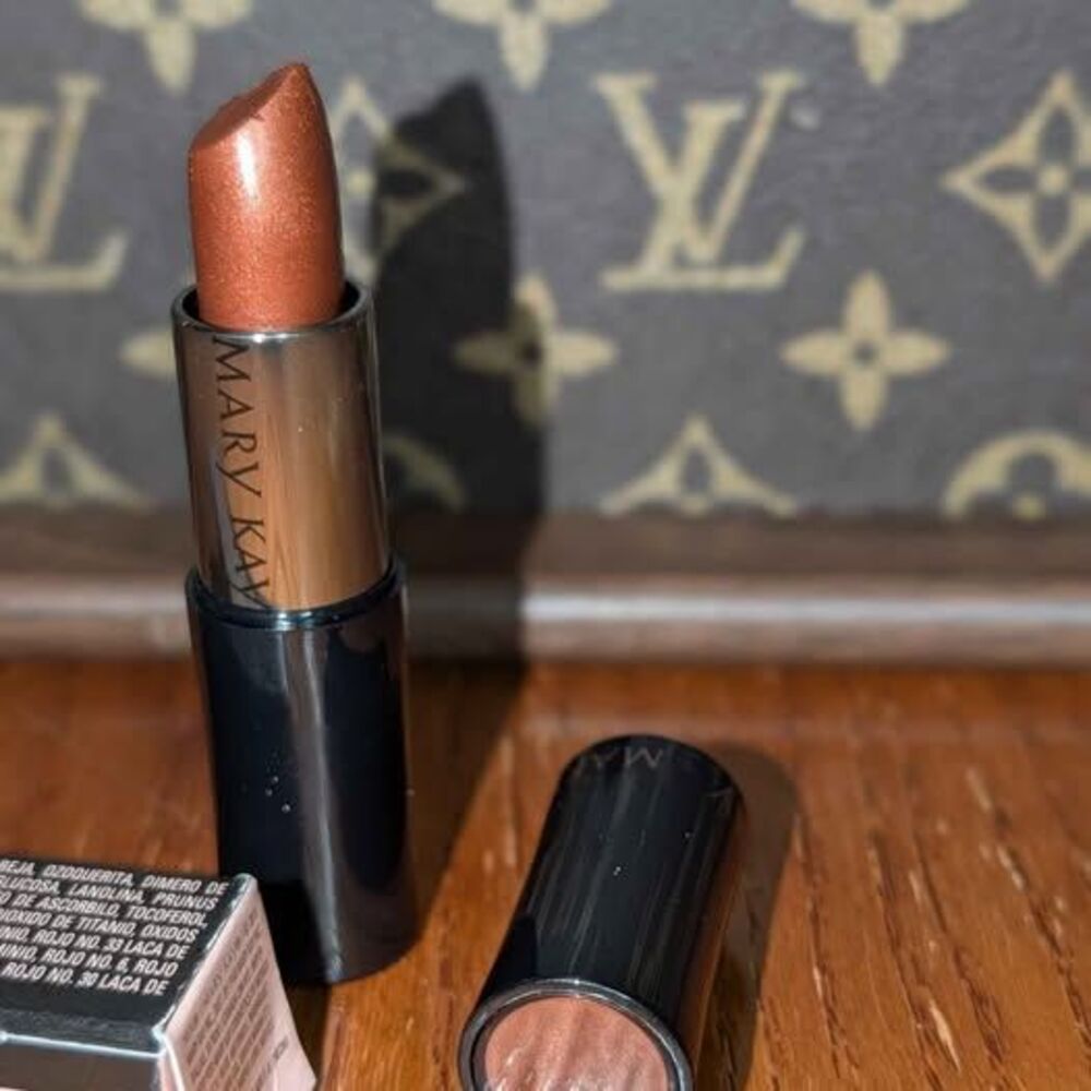 Mary Kay Crème Lipstick – Gingerbread (Discontinued) – New in Box